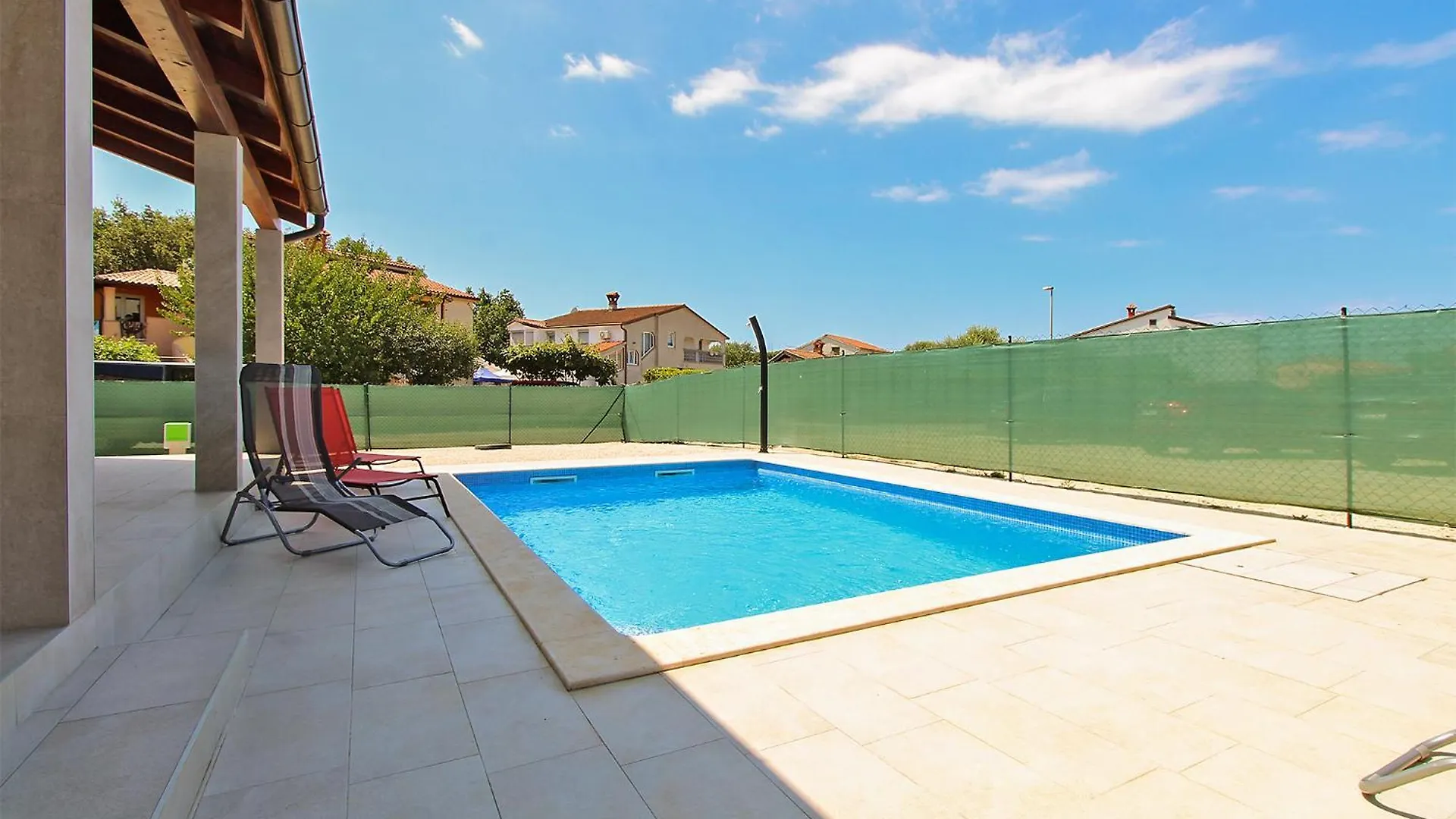 Villa Lovor 2351 プーラ 別荘